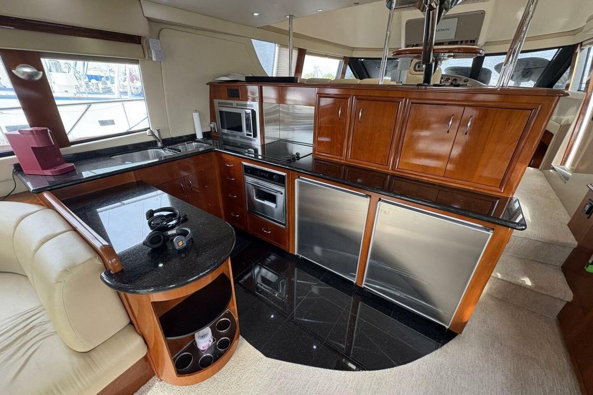 2004 Carver 56 