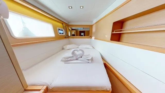 Margeo XI Yacht Photos Pics Lagoon 450