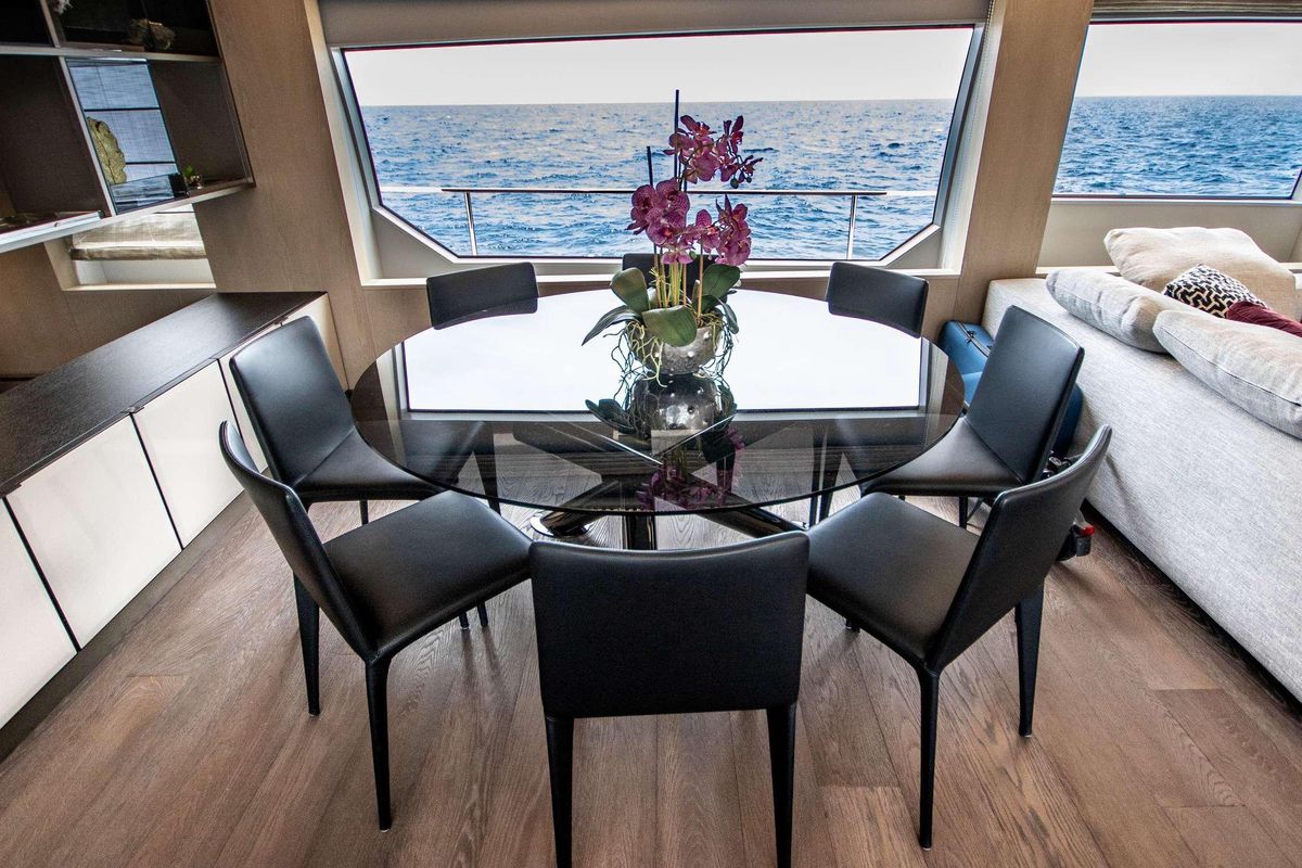 2019 Ferretti Yachts 85 