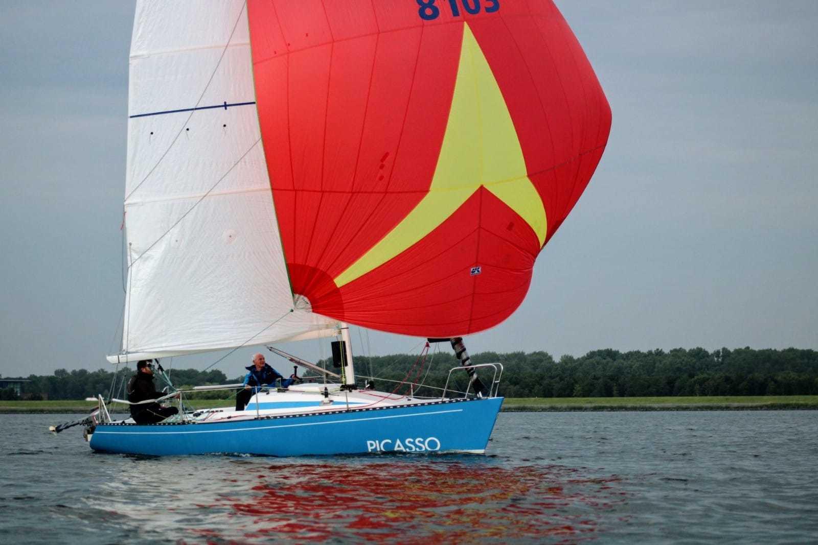 dynamic 2000 sailboat