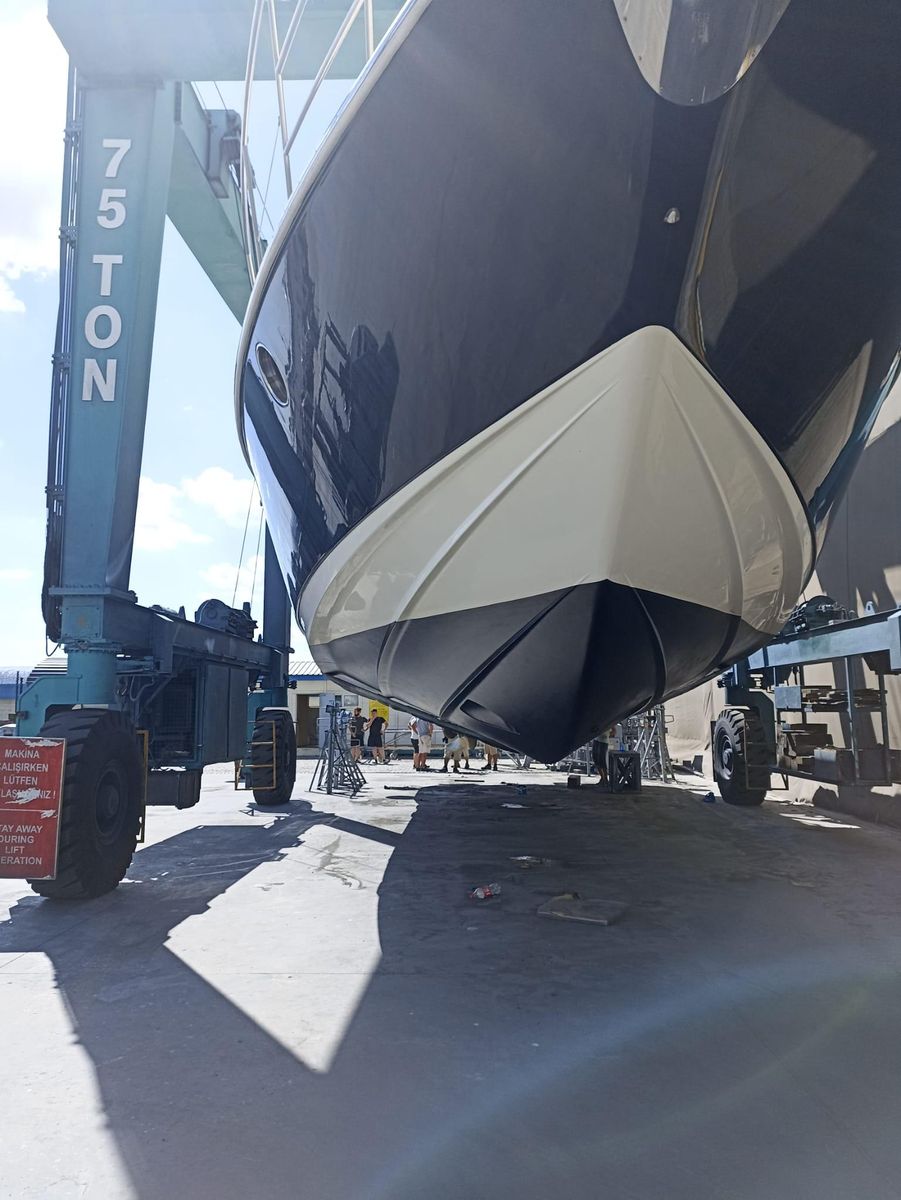 2007 Azimut 62 
