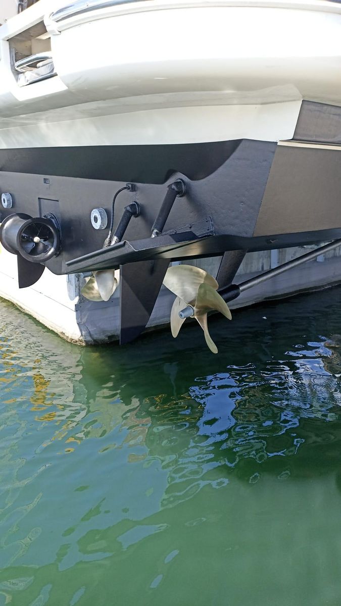 2007 Azimut 62 