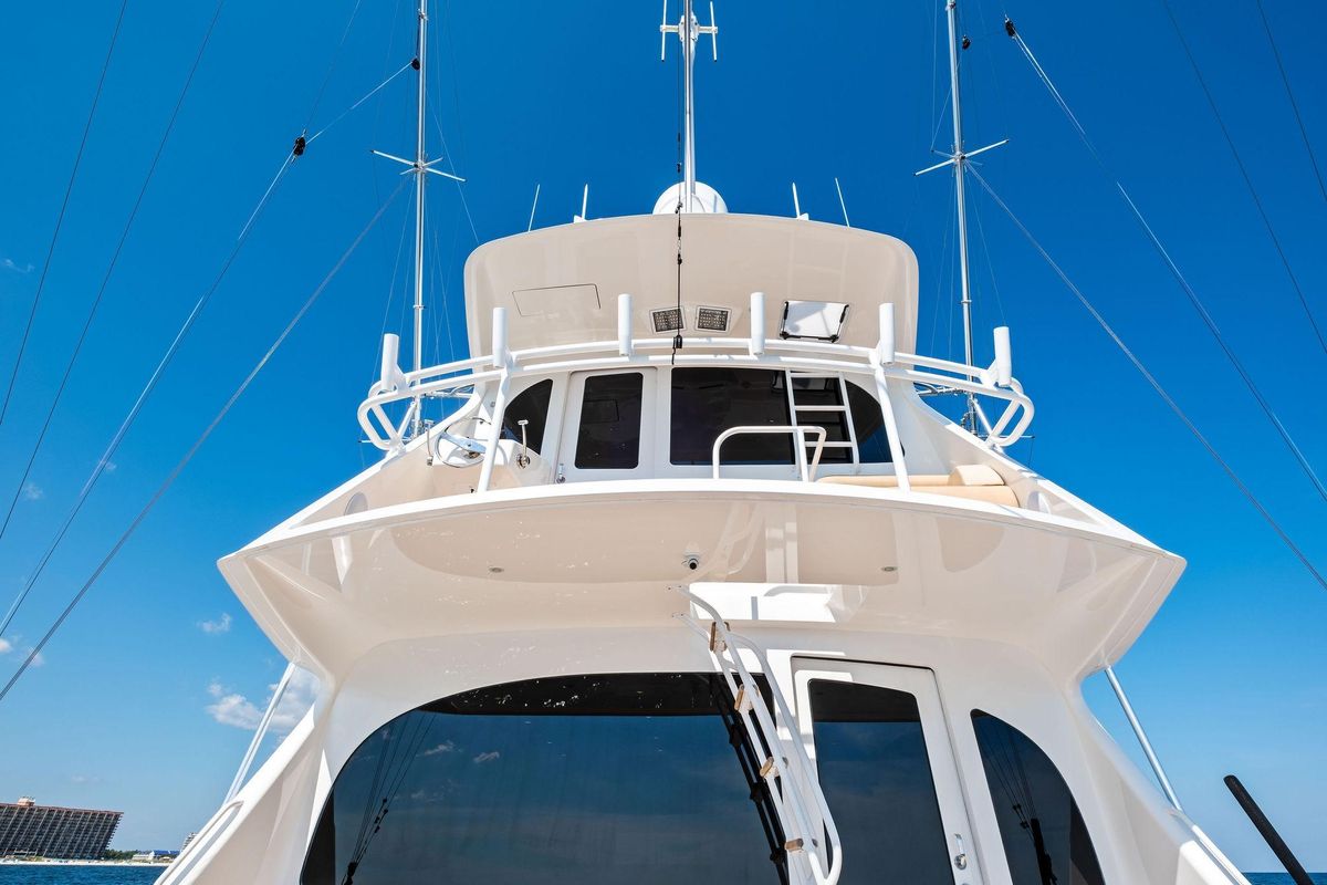 2017 Viking 62 