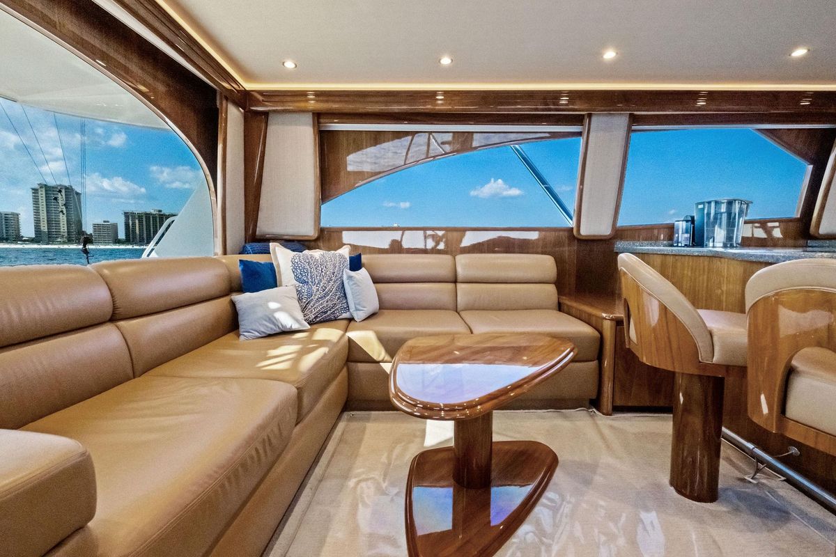 2017 Viking 62 