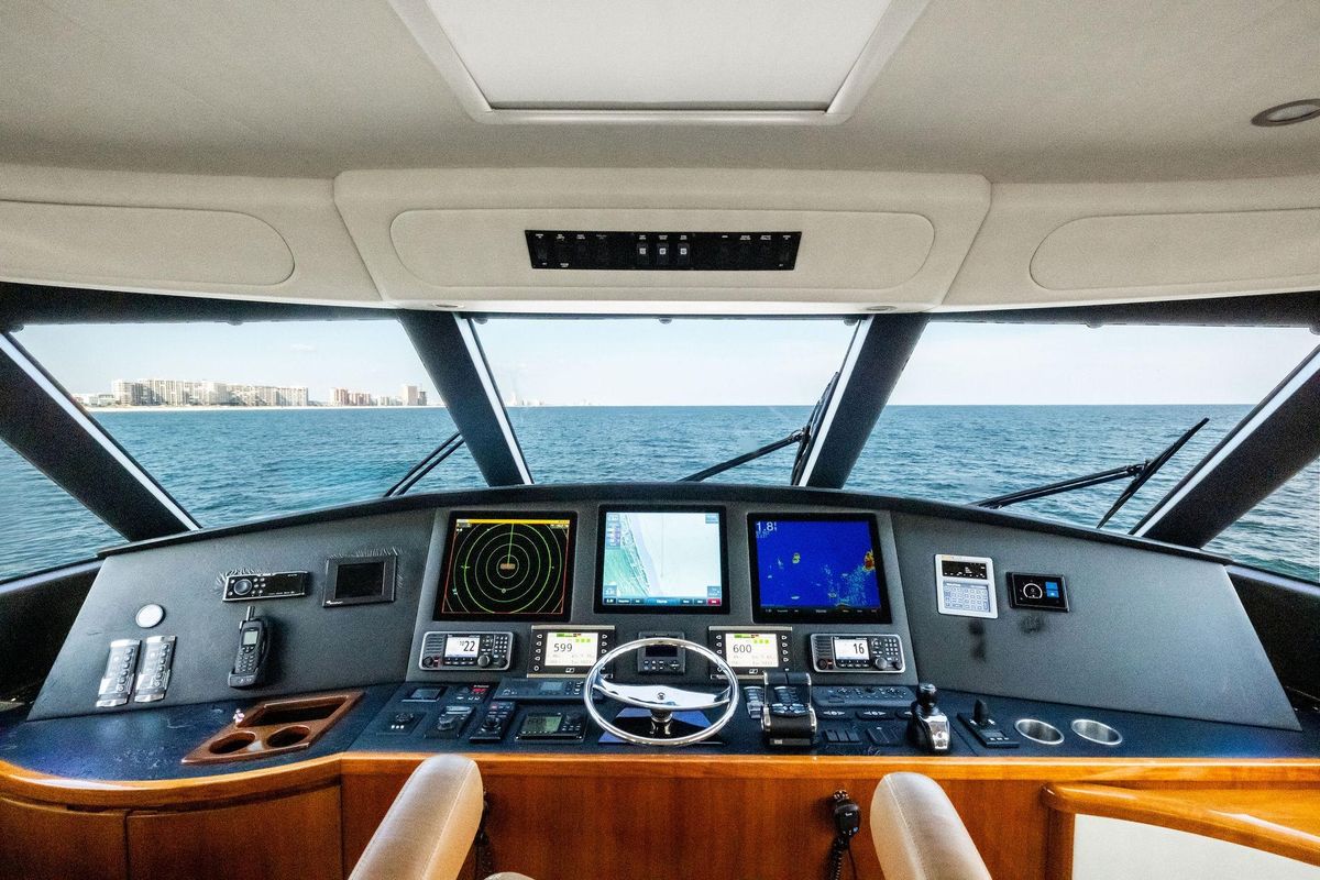 2017 Viking 62 