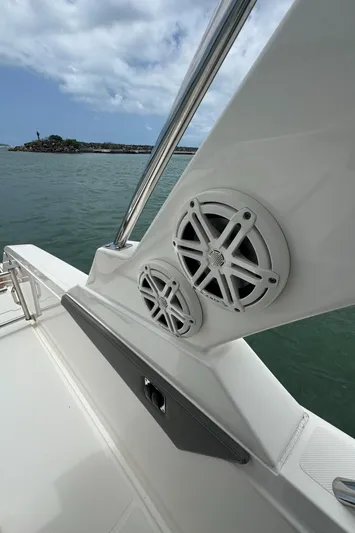  Yacht Photos Pics 2020 Tiara Sport 34 LS boat speakers with ocean view.