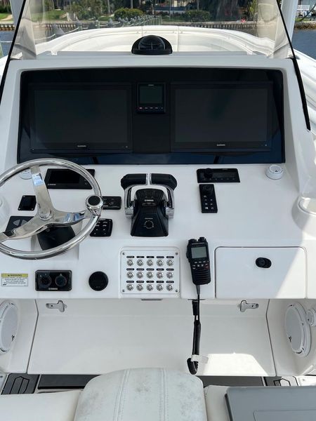 2013 Intrepid 375 Center Console