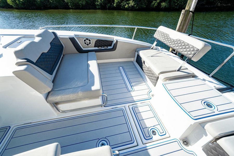 2020 Aquila 36