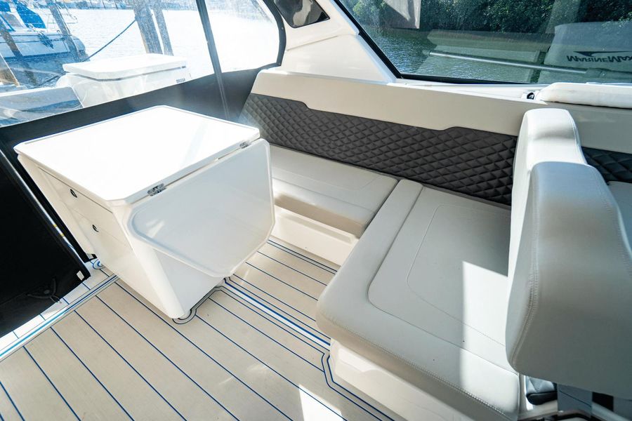 2020 Aquila 36