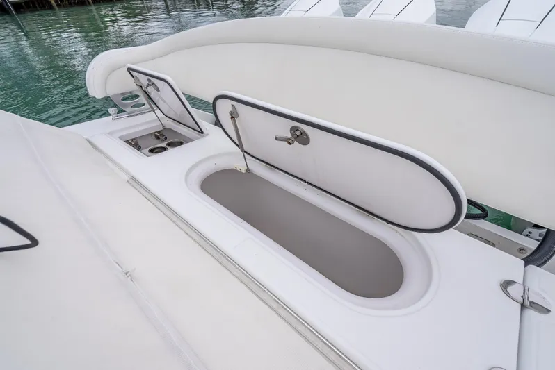 Katalyst Yacht Photos Pics 