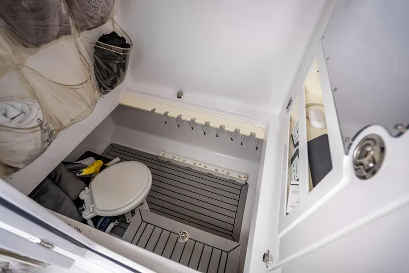 Katalyst Yacht Photos Pics 