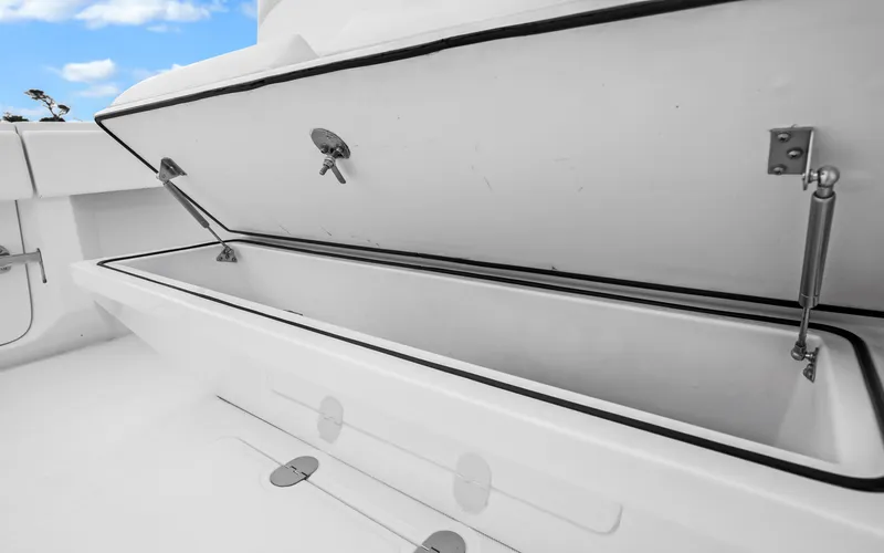 Katalyst Yacht Photos Pics 