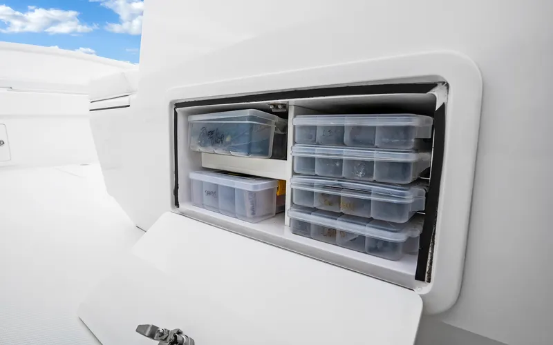 Katalyst Yacht Photos Pics 