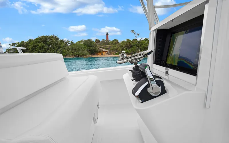 Katalyst Yacht Photos Pics 