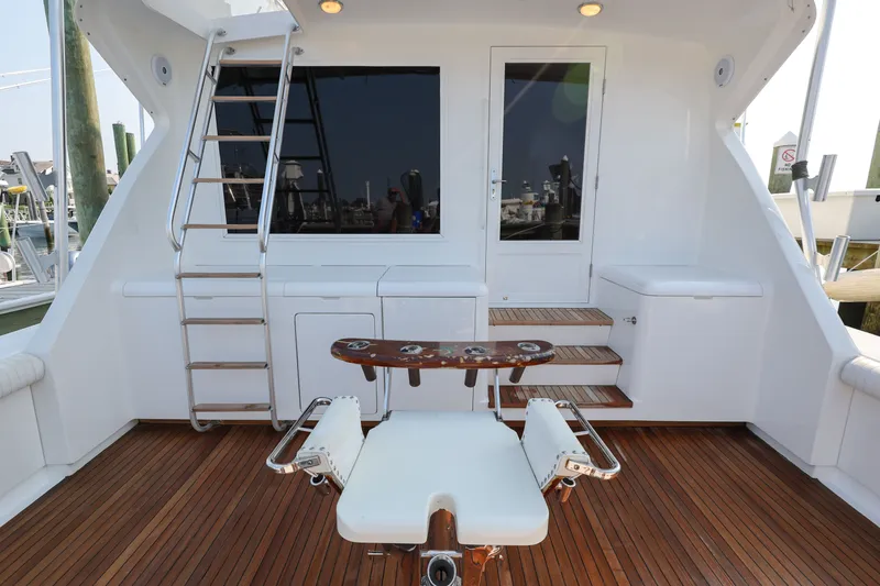 Reel Class Yacht Photos Pics 