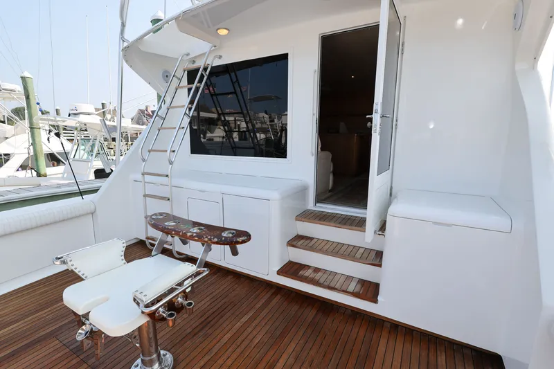 Reel Class Yacht Photos Pics 