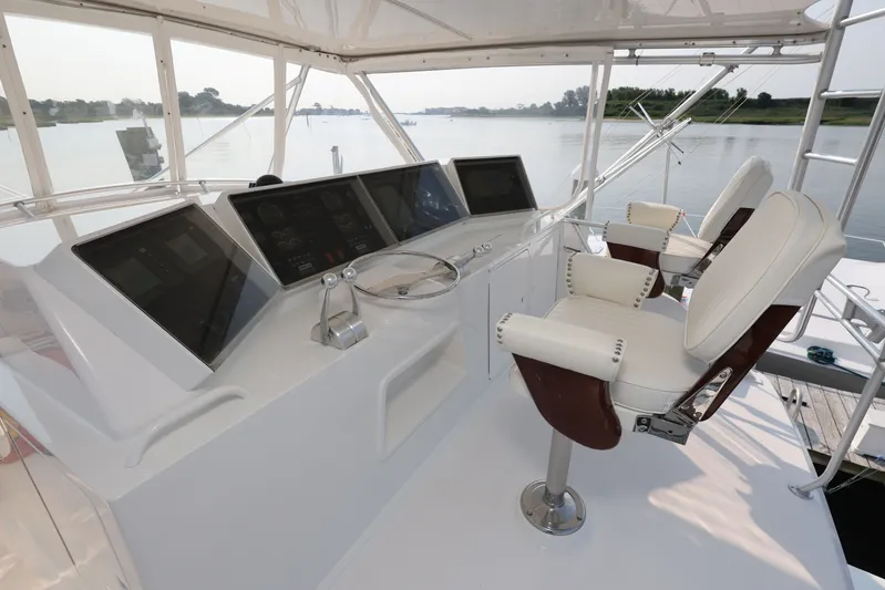 Reel Class Yacht Photos Pics 