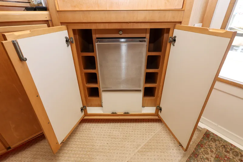 Reel Class Yacht Photos Pics 