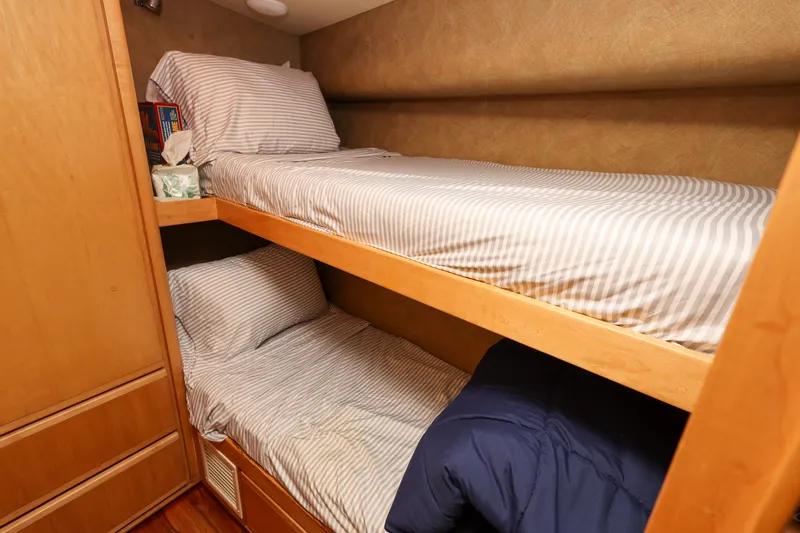 Reel Class Yacht Photos Pics 