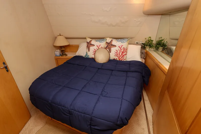 Reel Class Yacht Photos Pics 