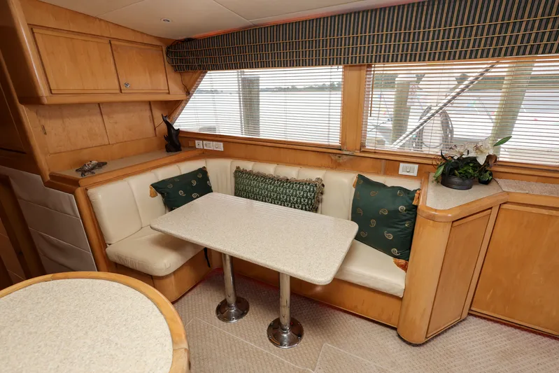 Reel Class Yacht Photos Pics 