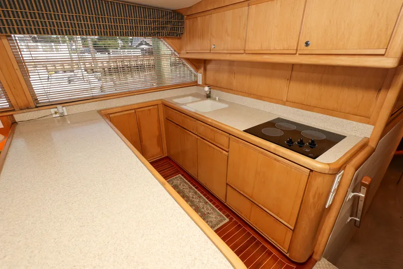 Reel Class Yacht Photos Pics 