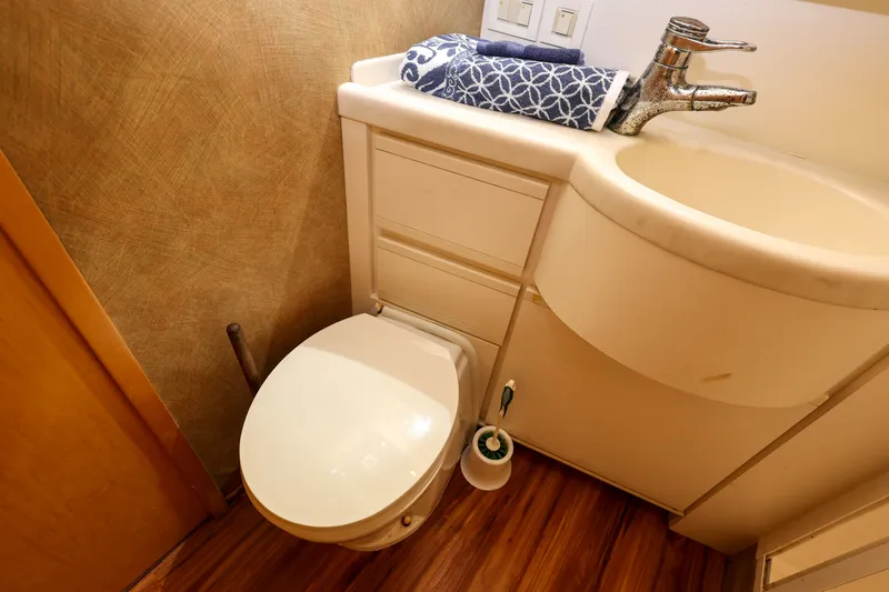 Reel Class Yacht Photos Pics 