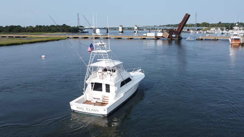 Reel Class Yacht Photos Pics 