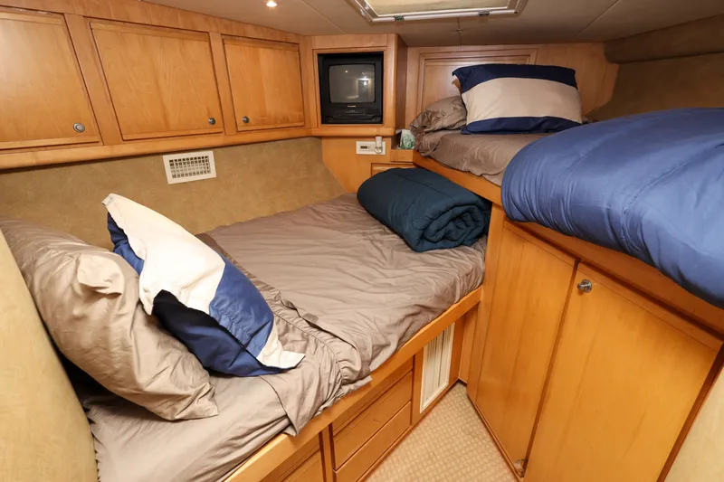 Reel Class Yacht Photos Pics 