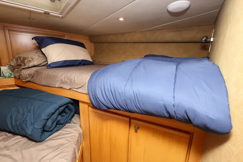 Reel Class Yacht Photos Pics 