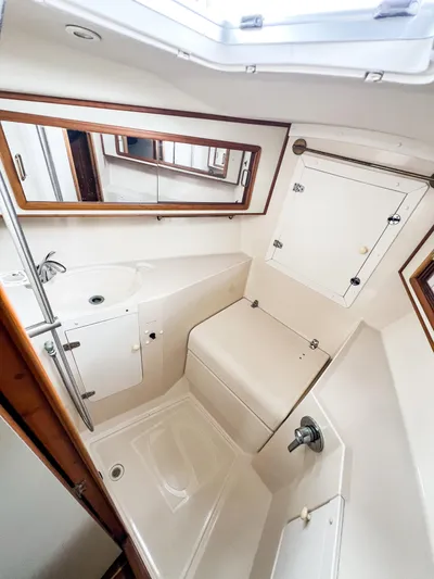 Alacrity Yacht Photos Pics 