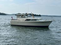 1969 Chris-Craft 31 Commander Sedan
