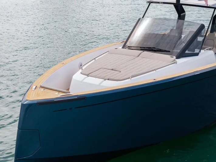 Sea Buddha II Yacht Photos Pics 