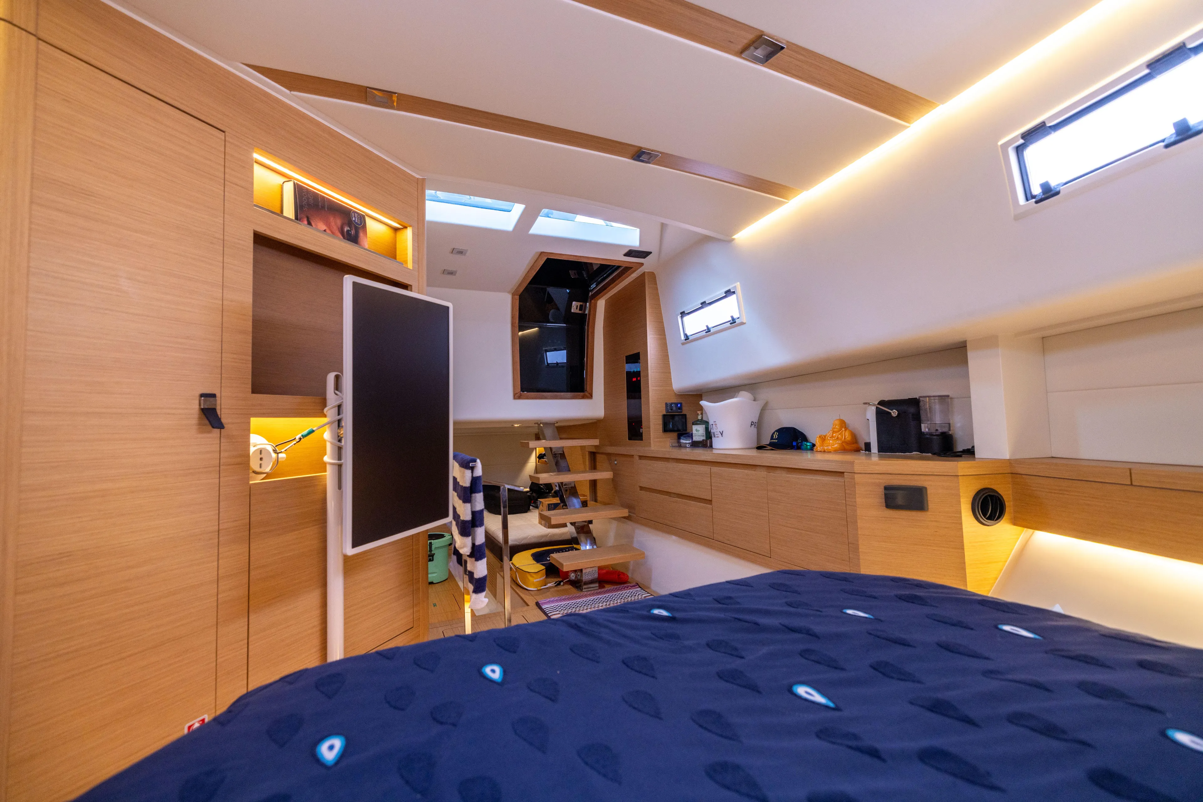 Sea Buddha II Yacht Photos Pics 