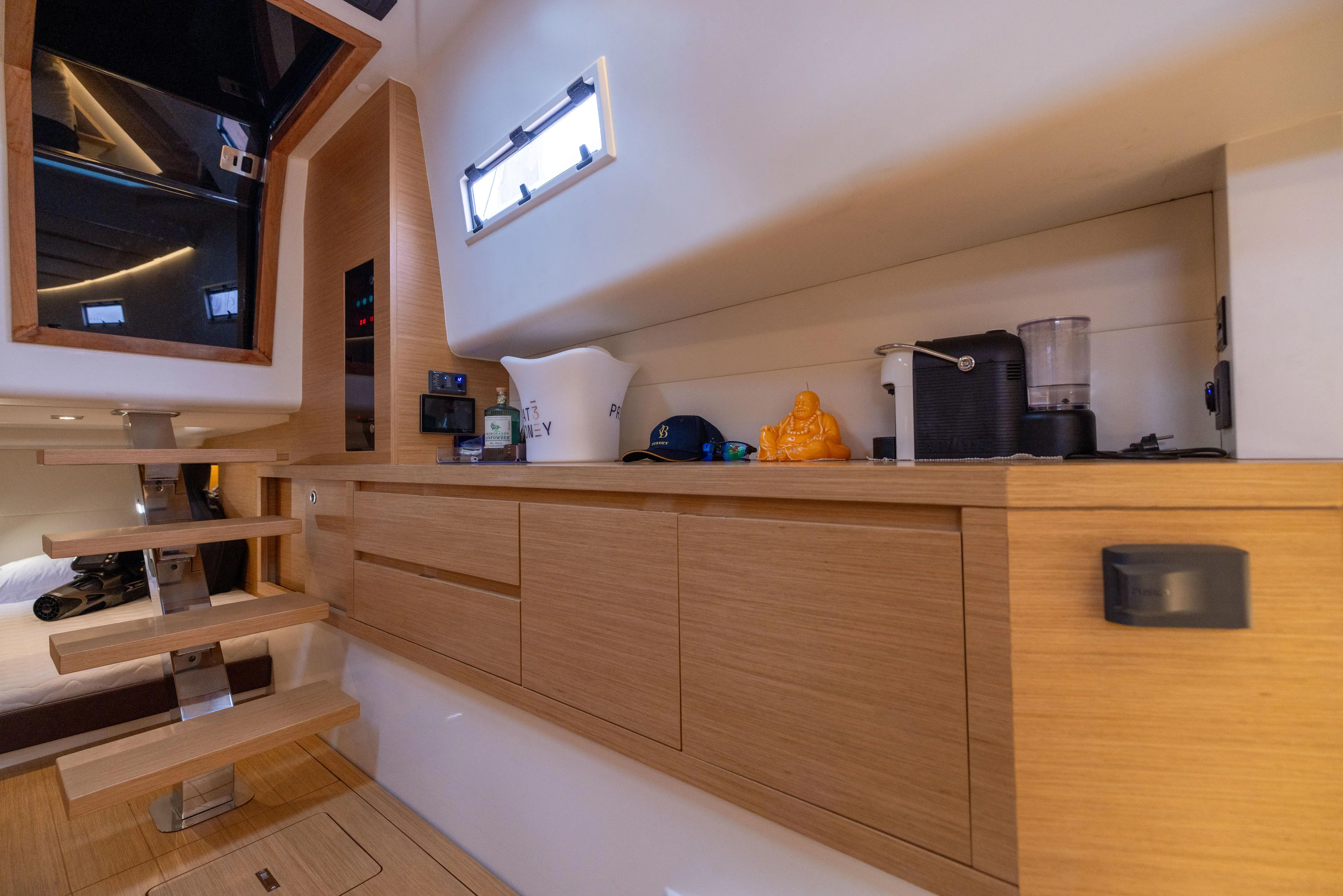 Sea Buddha II Yacht Photos Pics 