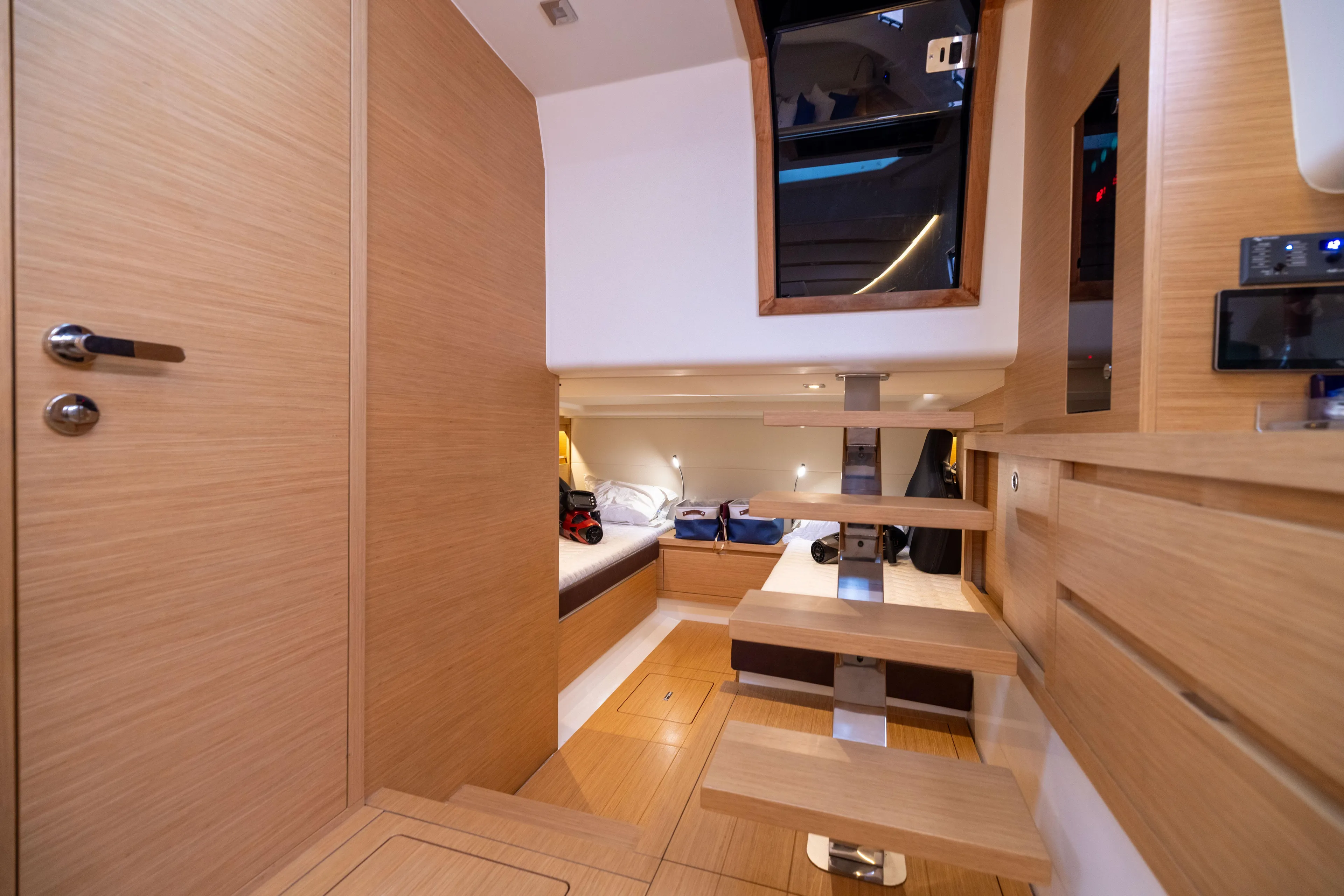 Sea Buddha II Yacht Photos Pics 