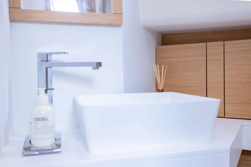 Sea Buddha II Yacht Photos Pics 