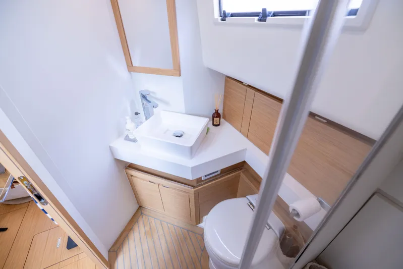 Sea Buddha II Yacht Photos Pics 