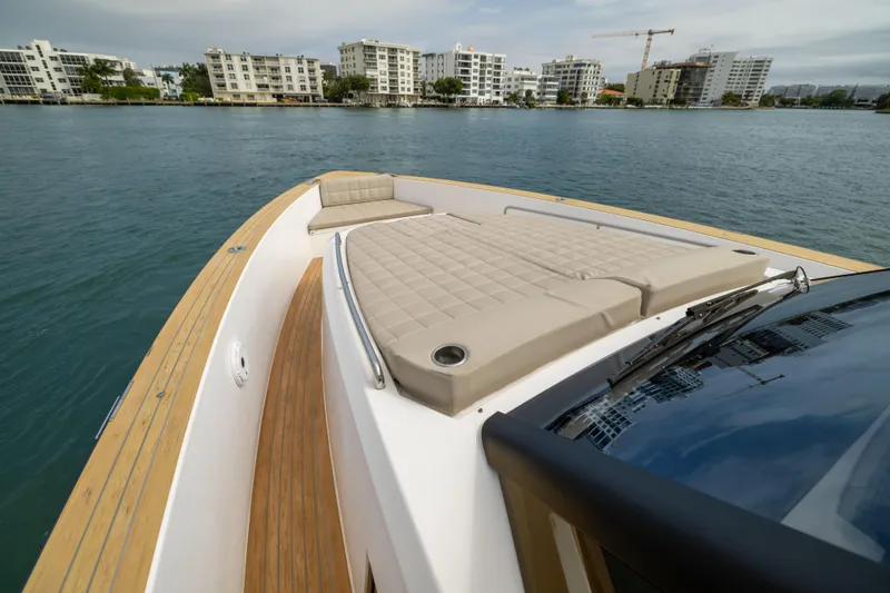 Sea Buddha II Yacht Photos Pics 