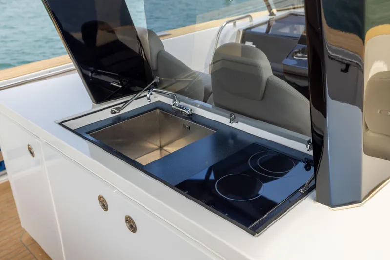 Sea Buddha II Yacht Photos Pics 