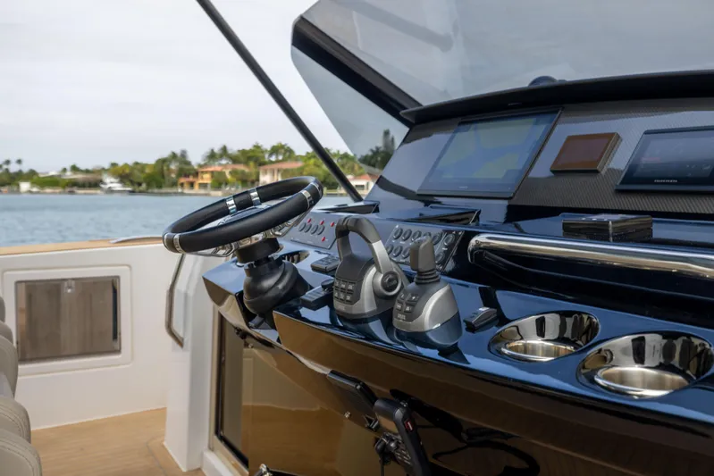 Sea Buddha II Yacht Photos Pics 