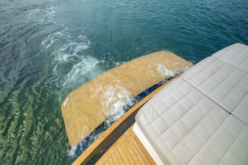 Sea Buddha II Yacht Photos Pics 