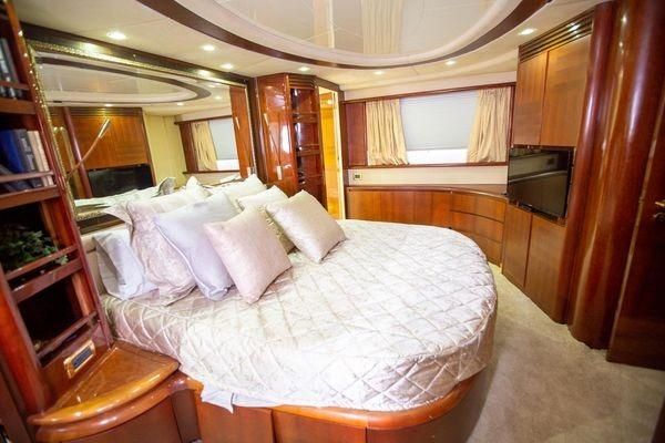 2003 Azimut 74 