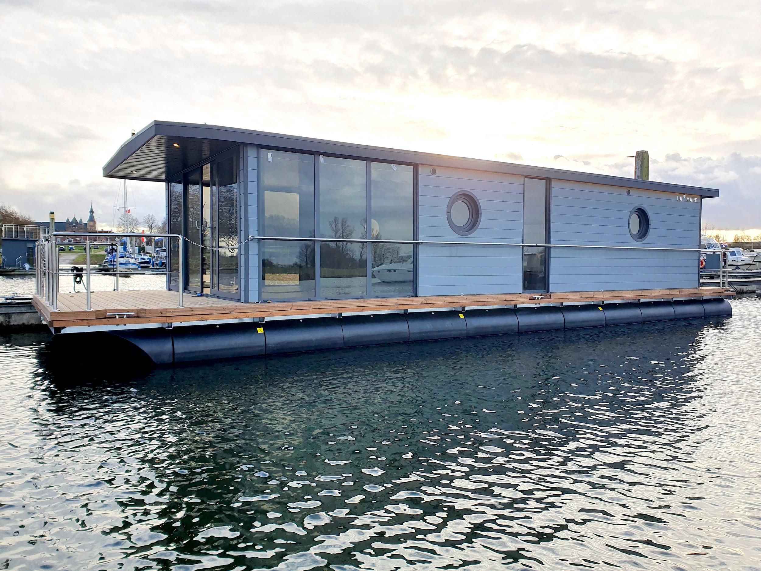 new houseboats prices