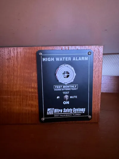 Atlantis Yacht Photos Pics 