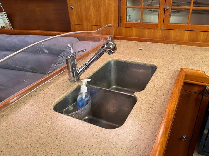 Atlantis Yacht Photos Pics 