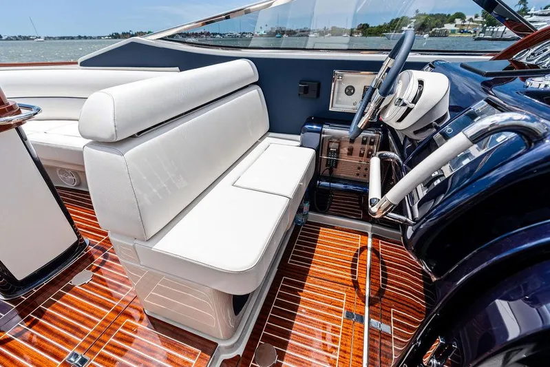 Amore Yacht Photos Pics 