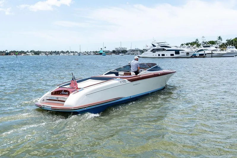 Amore Yacht Photos Pics 