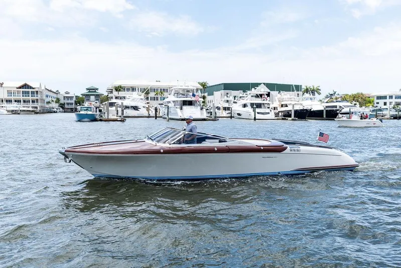 Amore Yacht Photos Pics 