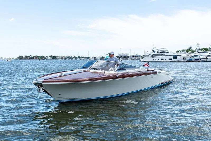 Amore Yacht Photos Pics 
